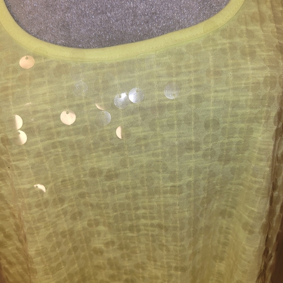 Bongo Neon Yellow Sequinned Flowy Tank - Picture 5 of 7